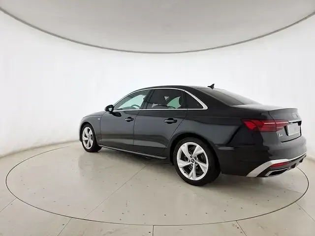 Occasion Audi A4 S-Line 163 PK (119 kW) 2024 Zwart Sedan