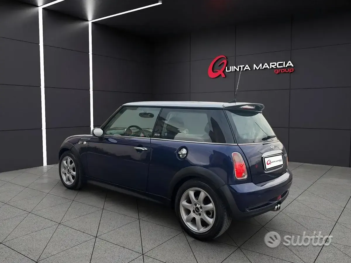 Usata Mini Cooper S 170 CV (125 kW) 2005 Bluazzurro Utilitaria