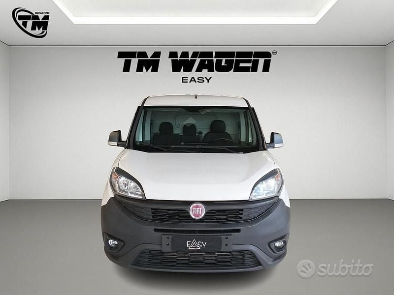 Usata Fiat Doblò Trekking 105 CV (77 kW) 2022 Bianco Monovolume