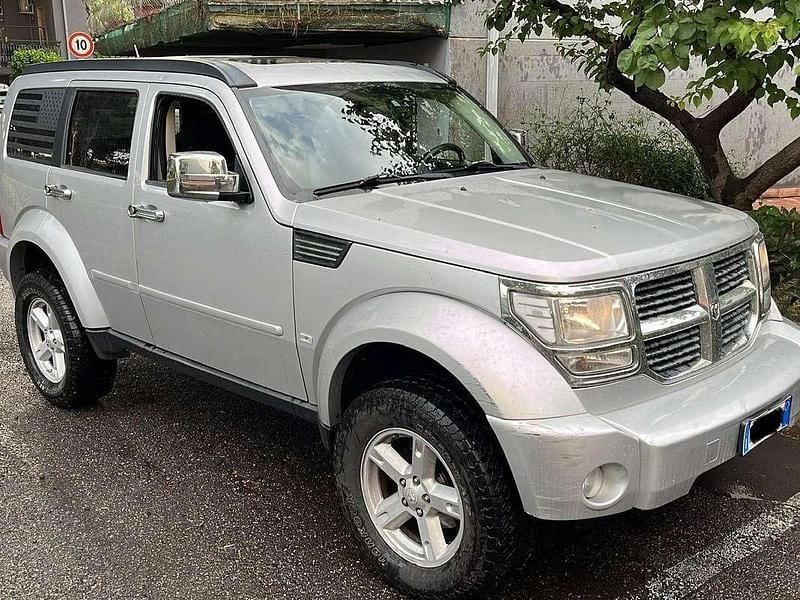 Usata Dodge Nitro SXT 177 CV (130 kW) 2007 Argento SUV