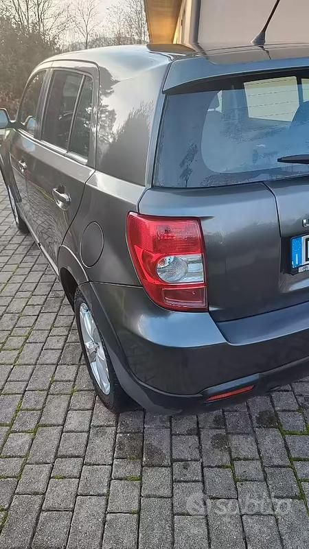 Usata Toyota Urban Cruiser Sol 90 CV (66 kW) 2009 Grigio SUV