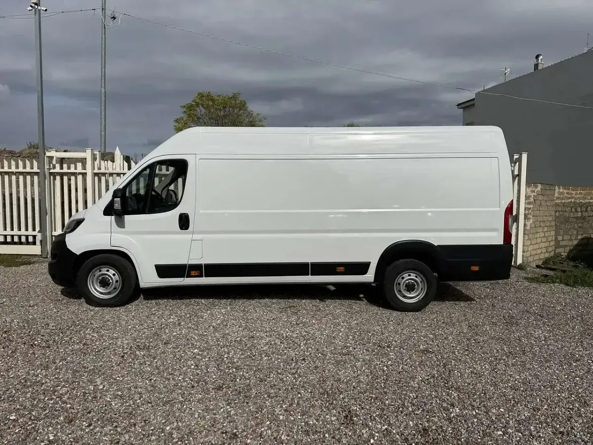 Usata Fiat Ducato 140 CV (102 kW) 2023 Bianco Furgone