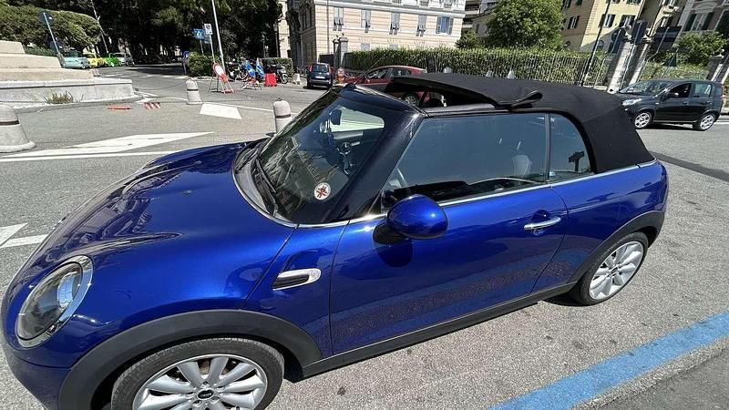 Usata Mini Cooper D Cabriolet 111 CV (81 kW) 2019 Blu/azzurro Cabrio