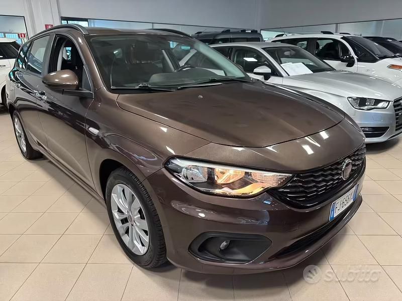 Usata Fiat Tipo Wagon 95 CV (69 kW) 2017 Marrone Station wagon