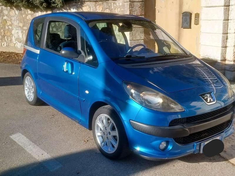 Usata Peugeot 1007 68 CV (50 kW) 2007 Blu/azzurro Monovolume