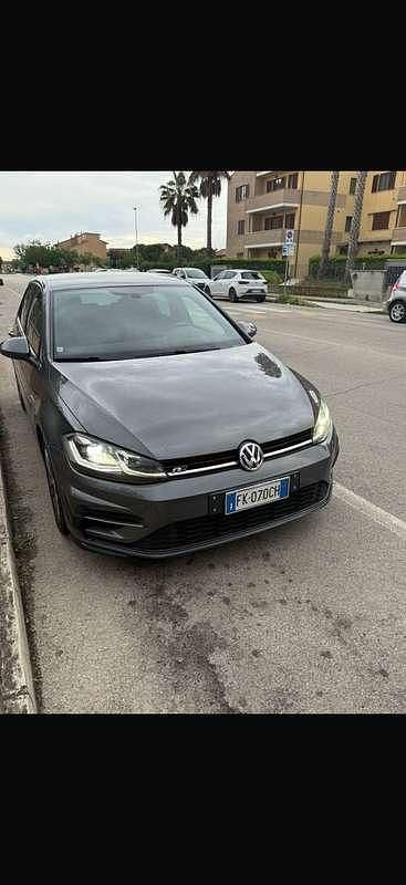 Usata VW Golf VII Sportline 116 CV (85 kW) 2017 Grigio Berlina