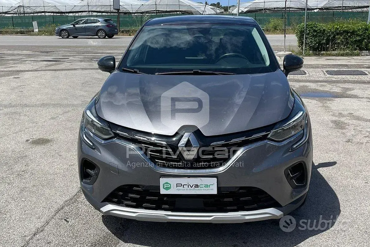 Usata Renault Captur Techno 94 CV (69 kW) 2023 Grigio SUV