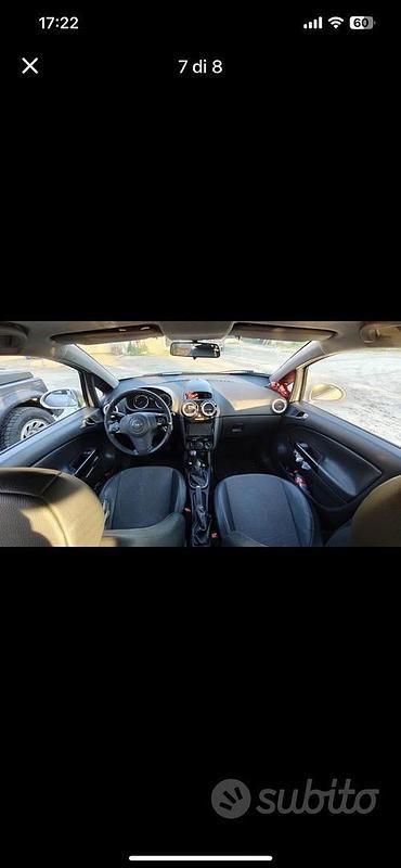 Usata Opel Corsa 69 CV (50 kW) 2007 Berlina