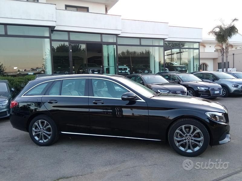 Usata Mercedes C200 Sport 136 CV (100 kW) 2018 Nero Station wagon