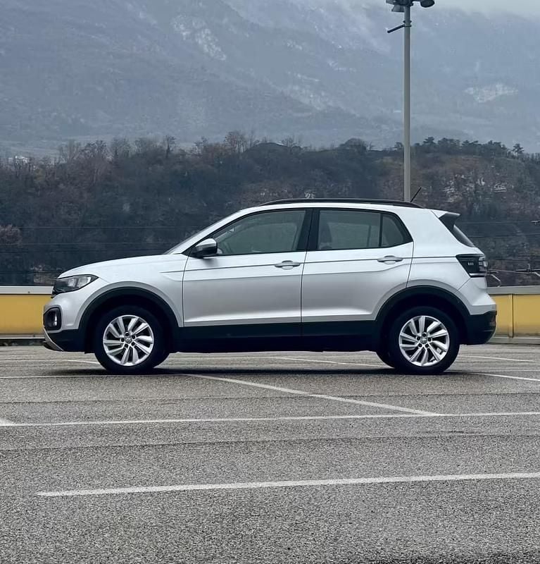 Usata VW T-Cross 95 CV (69 kW) 2019 Argento SUV