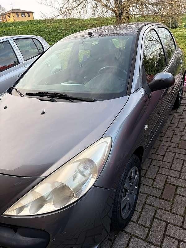 Usata Peugeot 206 60 CV (44 kW) 2011 Berlina