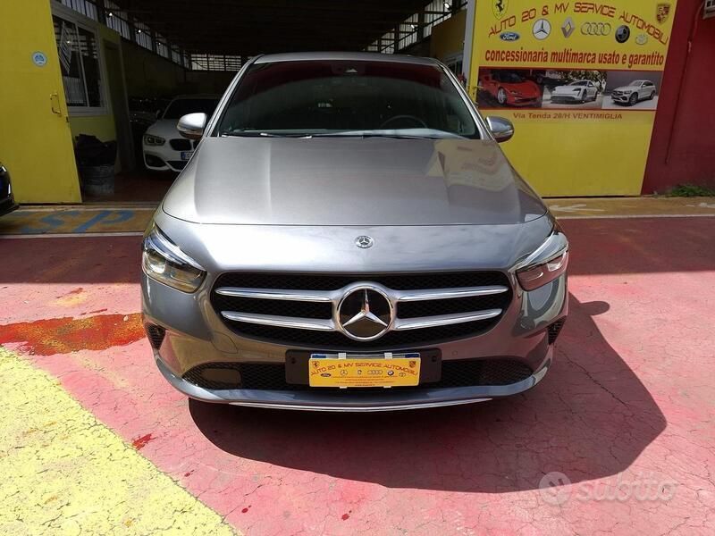 Usata 2020 Mercedes B180 Executive Monovolume | 18.900 € (Buon prezzo) - Immagine 1/4