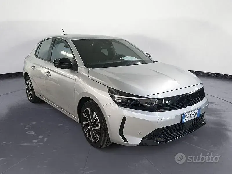 Usata Opel Corsa 101 CV (74 kW) 2025 Grigio Utilitaria