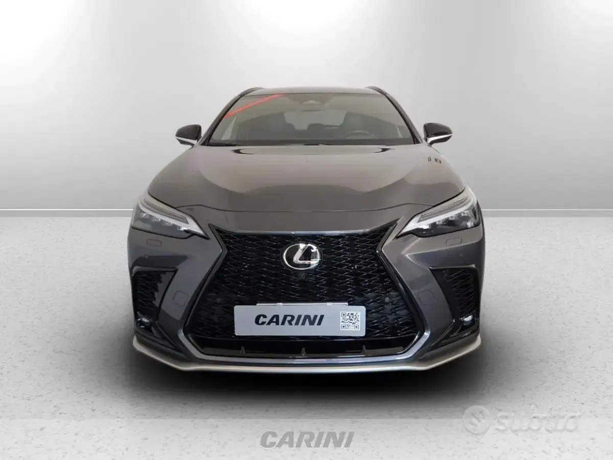 Usata Lexus NX450h+ Sport Line 309 CV (227 kW) 2024 Grigio SUV