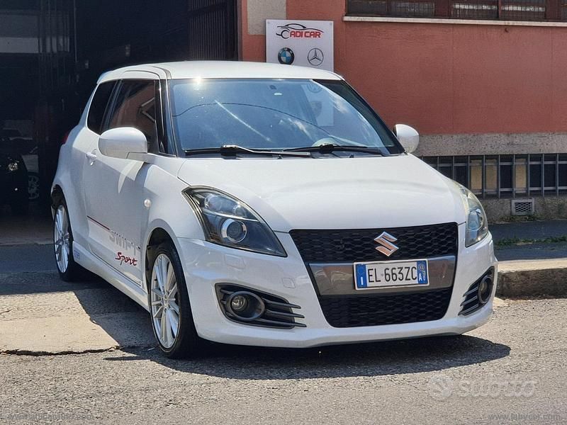Bianco Usata 2012 Suzuki Swift Sport Due volumi | 7490 € (Buon prezzo) - Immagine 1/4