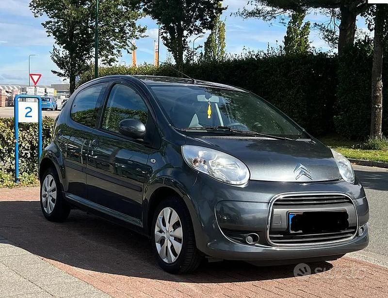 Grigio Usata 2011 Citroën C1 Due volumi | 3400 € (Buon prezzo) - Immagine 1/4