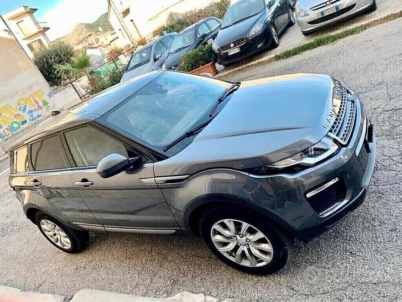 Usata Land Rover Range Rover evoque 150 CV (110 kW) 2018 Grigio Berlina
