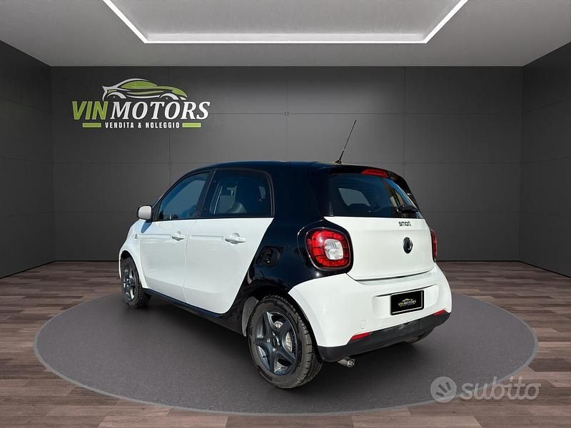 Usata Smart ForFour Prime 70 CV (51 kW) 2016 Bianco Utilitaria