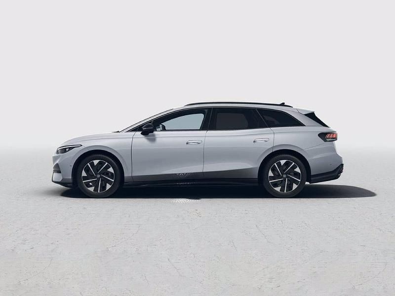 Usata VW ID.7 Pro 210 kW (286 CV) 2024 Scale silver metallizzato Station wagon