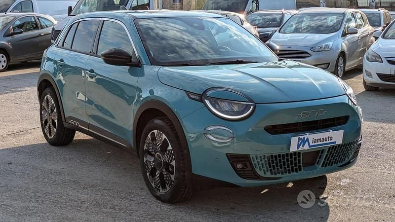 Usata Fiat 600 La Prima 110 CV (80 kW) 2025 Azzurro SUV