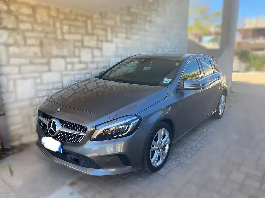 Usata Mercedes CLA180 109 CV (80 kW) 2016 Berlina