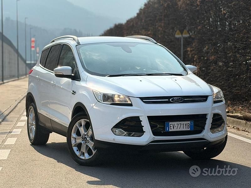 Usata Ford Kuga Titanium 163 CV (119 kW) 2014 Bianco SUV