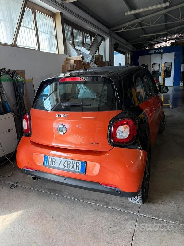 Usata Smart ForFour Passion 71 CV (52 kW) 2015 Utilitaria