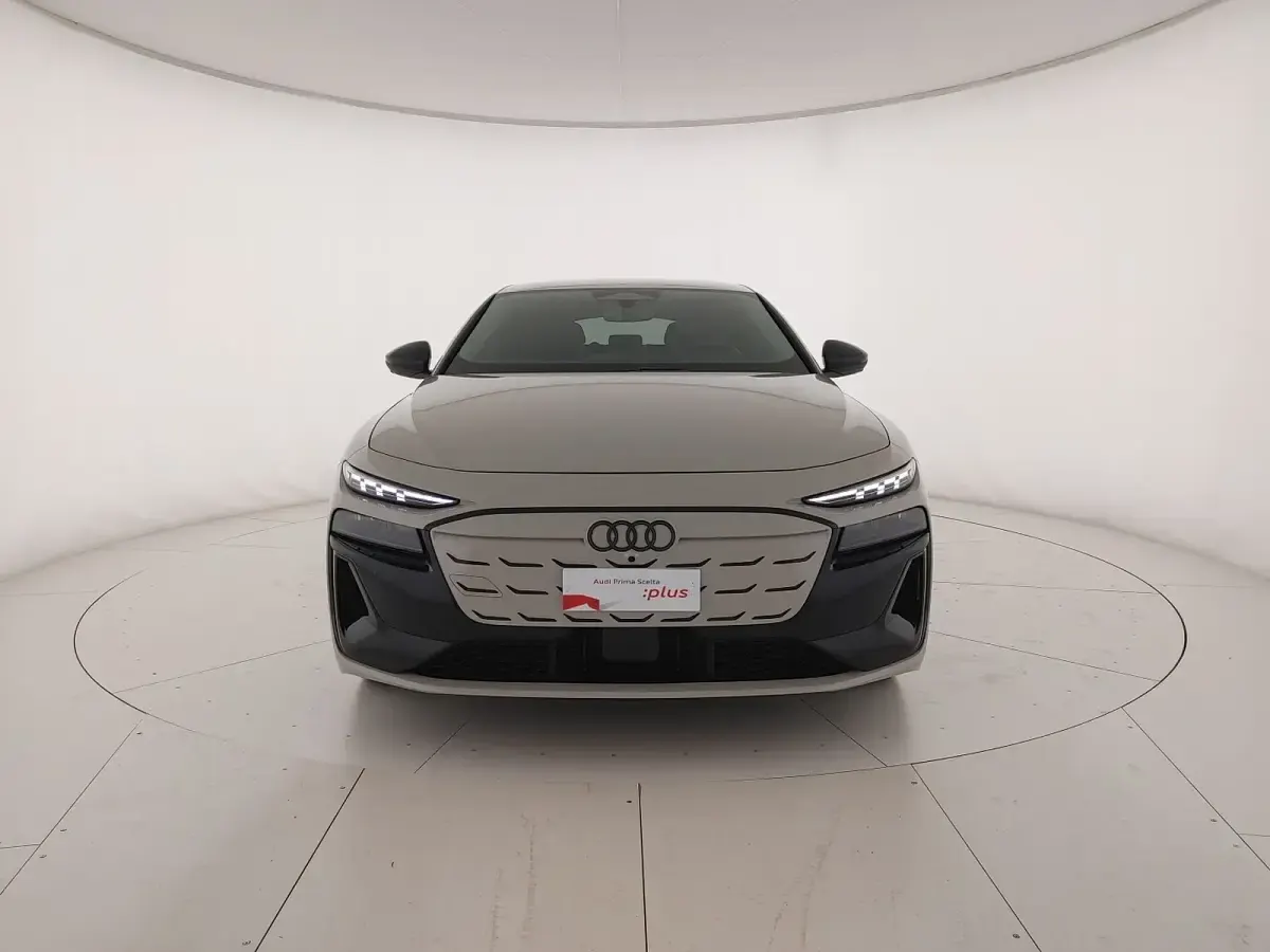 Usata Audi A6 e-tron Advanced Plus 239 kW (326 CV) 2025 Beige siam metallizzato Station wagon