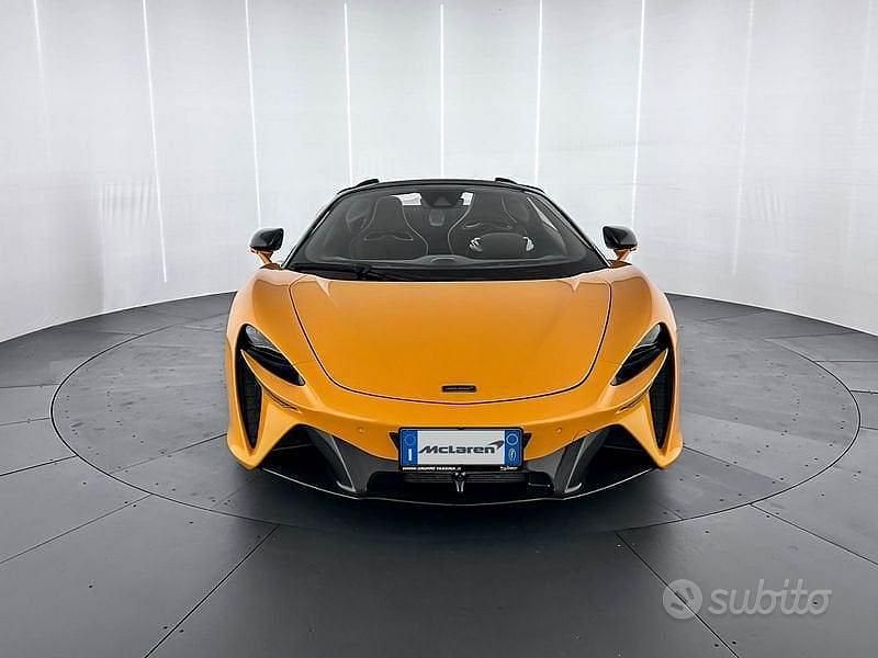 Usata McLaren Artura 700 CV (514 kW) 2024 Arancione Cabrio