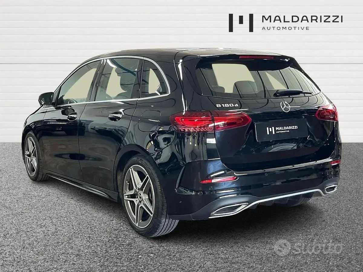 Usata Mercedes B180 Advanced Plus 116 CV (85 kW) 2025 Nero Utilitaria
