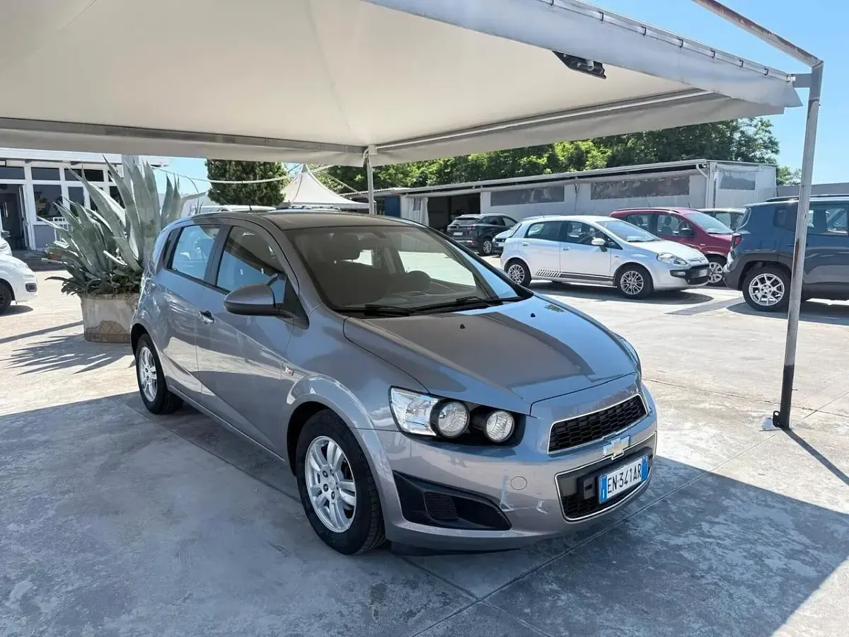 Usata Chevrolet Aveo LT 75 CV (55 kW) 2012 Grigio Berlina