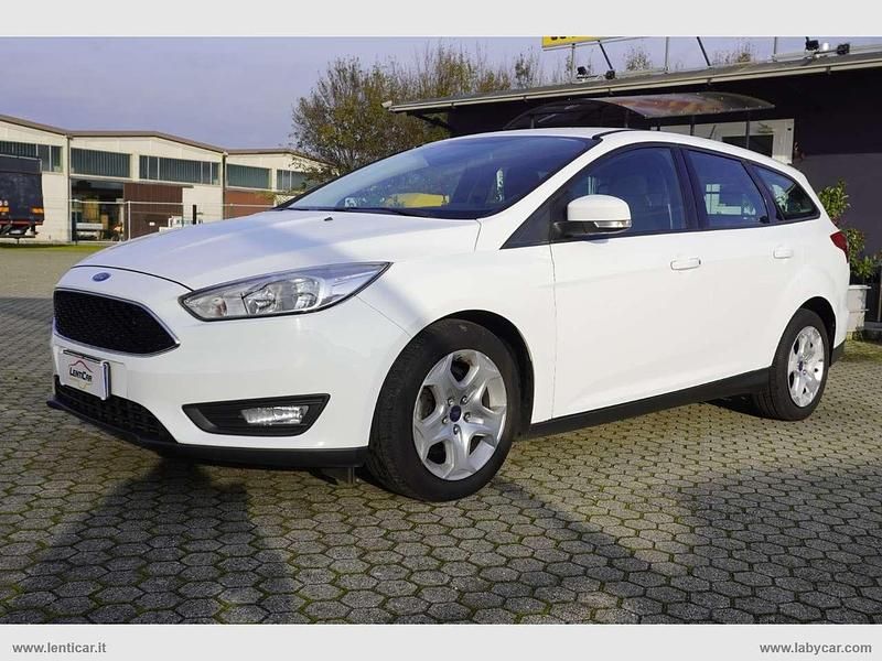 Bianco Usata 2017 Ford Focus S Station wagon | 9500 € (Buon prezzo) - Immagine 1/4