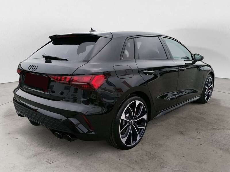 Usata Audi S3 Ambiente 333 CV (244 kW) 2024 Vari colori Berlina