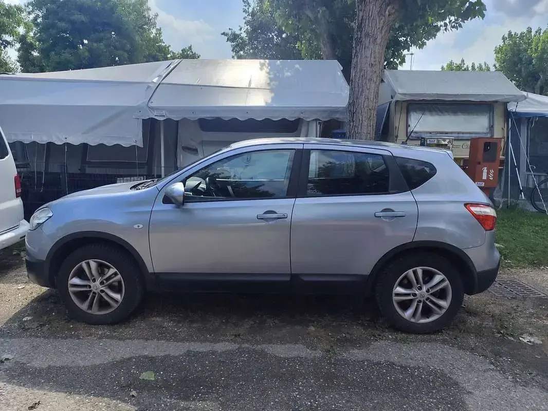 Usata Nissan Qashqai Acenta 117 CV (86 kW) 2014 Grigio SUV