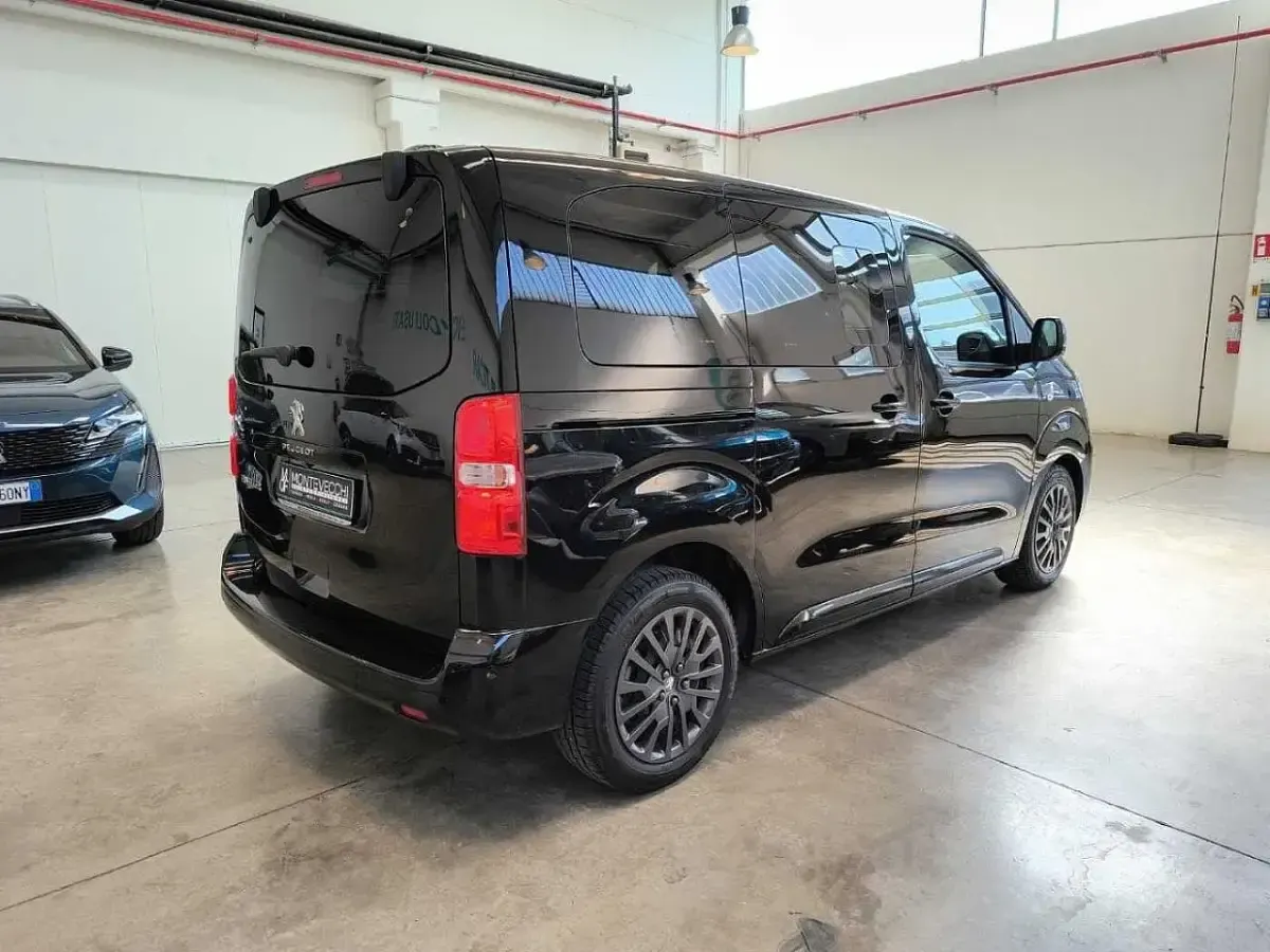 Usata Peugeot Traveller 120 CV (88 kW) 2019 Nero Monovolume