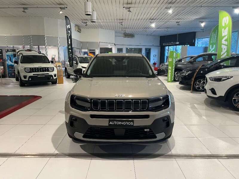 Usata Jeep Avenger Summit 101 CV (74 kW) 2024 Beige SUV