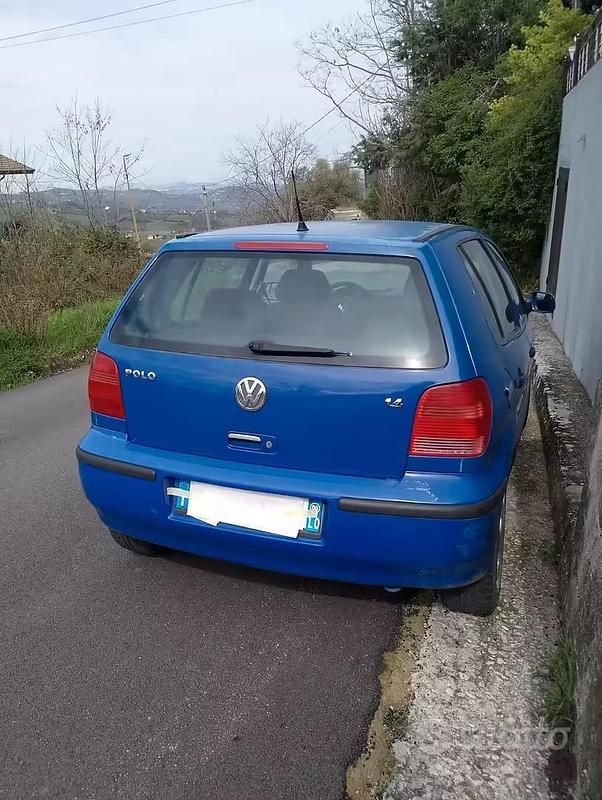Usata VW Polo 2000 Blu Berlina