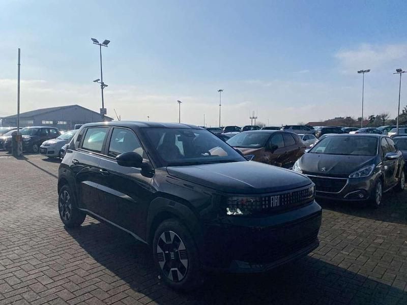 Nuova Fiat Grande Panda Icon 101 CV (74 kW) 2025 Nero Utilitaria