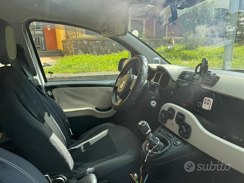 Usata Fiat Panda 70 CV (51 kW) 2015 Utilitaria