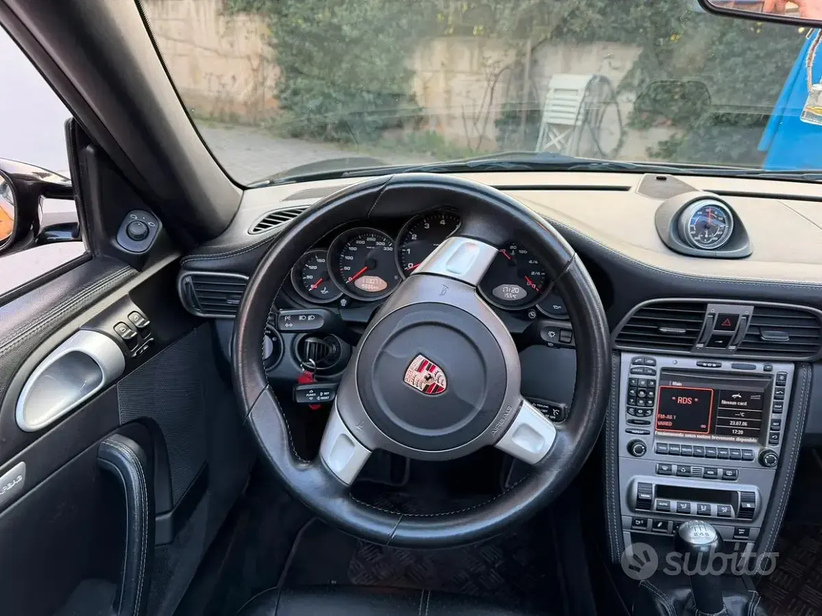 Usata Porsche 997 325 CV (239 kW) 2007 Nero Cabrio