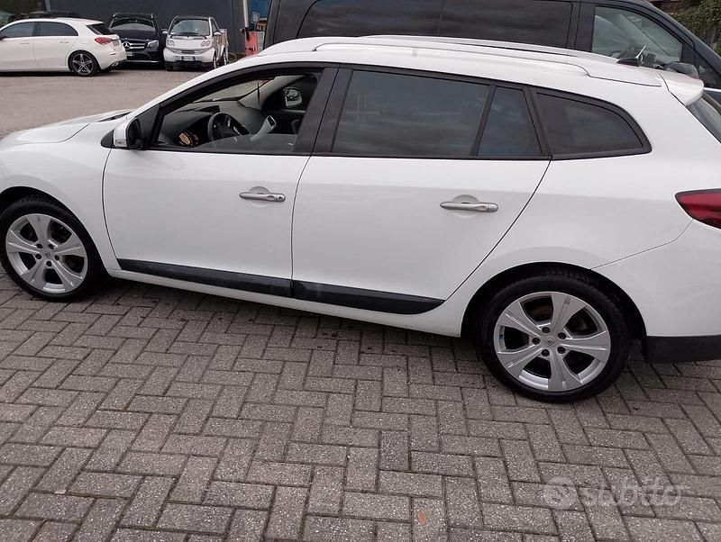 Usata Renault Mégane GrandTour 110 CV (80 kW) 2010 Bianco Station wagon
