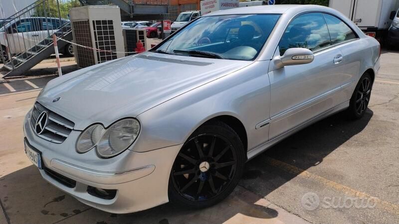 Argento Usata 2006 Mercedes CLK220 Elegance Coupé | 3500 € (Ottimo prezzo) - Immagine 1/4