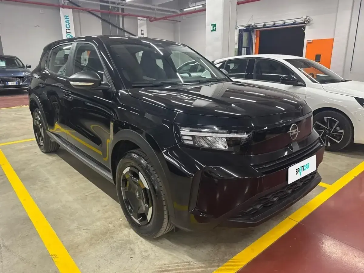 Usata Opel Frontera Edition 145 CV (106 kW) 2025 Nero SUV