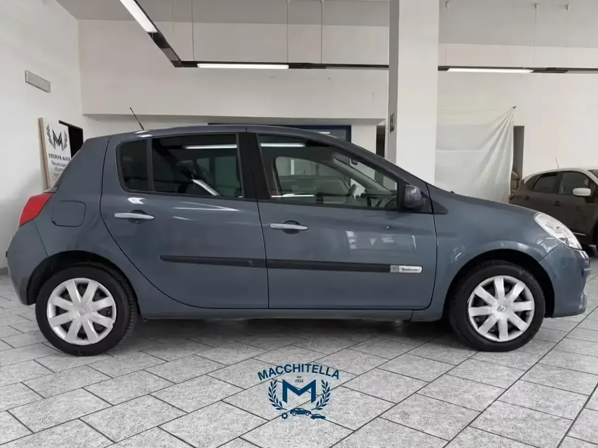 Usata Renault Clio II Dynamique 75 CV (55 kW) 2008 Nero Berlina