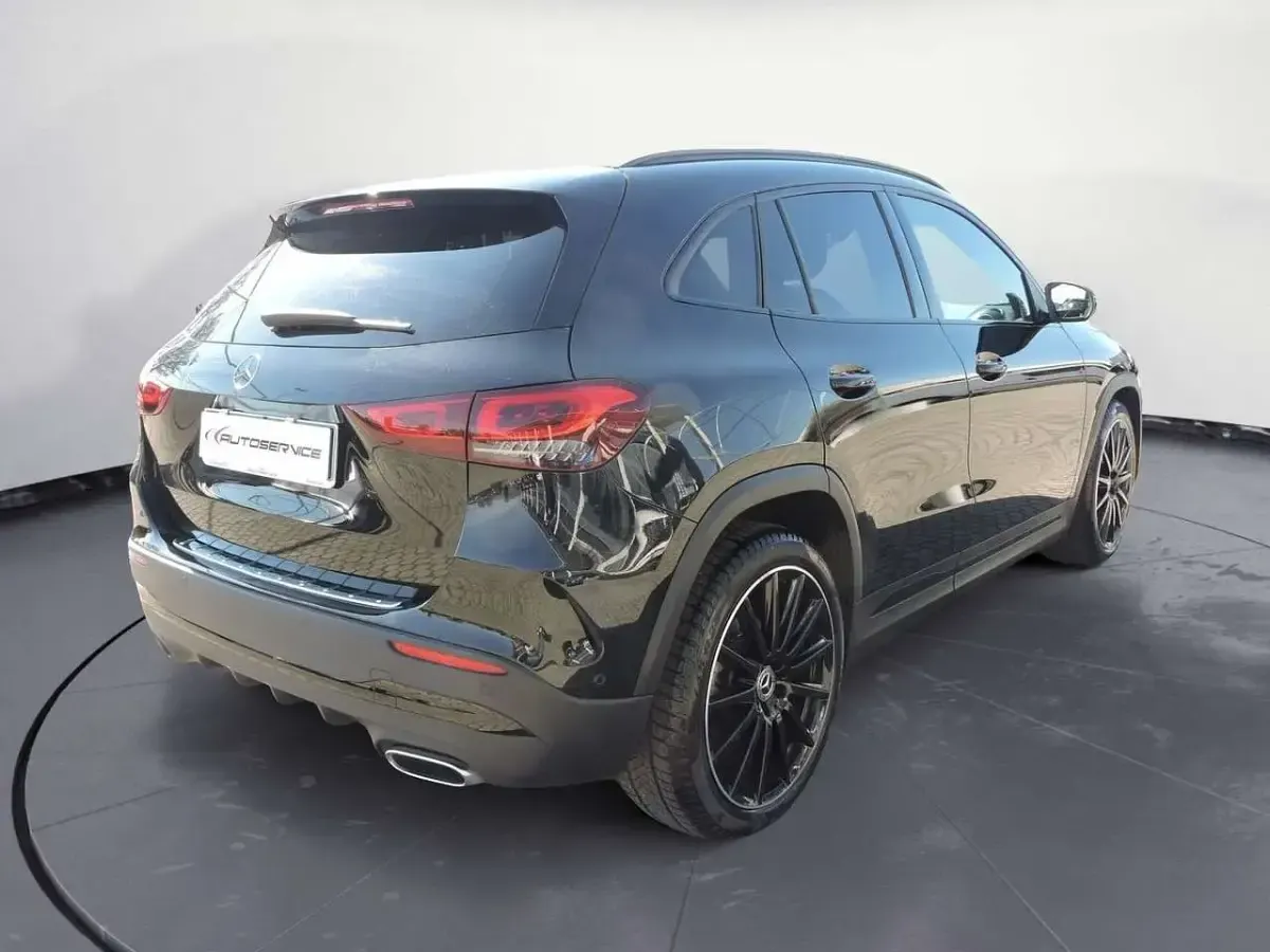 Usata Mercedes GLA200 Premium 150 CV (110 kW) 2020 Nero SUV