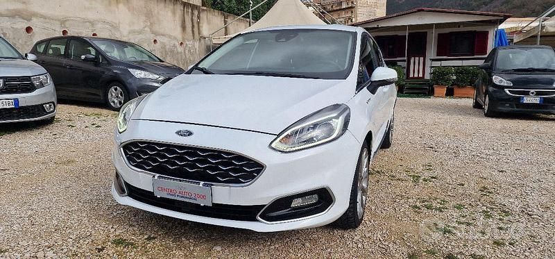Usata Ford Fiesta Vignale 120 CV (88 kW) 2018 Bianco Utilitaria