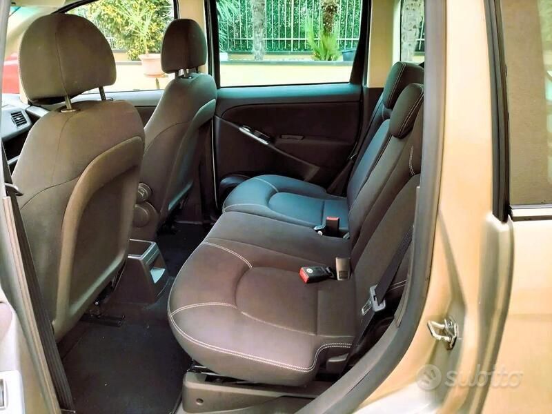 Usata Lancia Musa S 95 CV (69 kW) 2011 Oro Monovolume