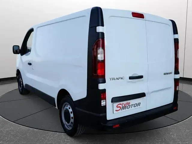 Usata Renault Trafic 110 CV (80 kW) 2024 Bianco