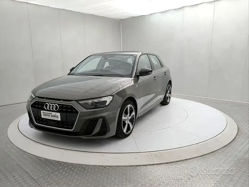 Usata Audi A1 S-Line 116 CV (85 kW) 2025 Grigio SUV