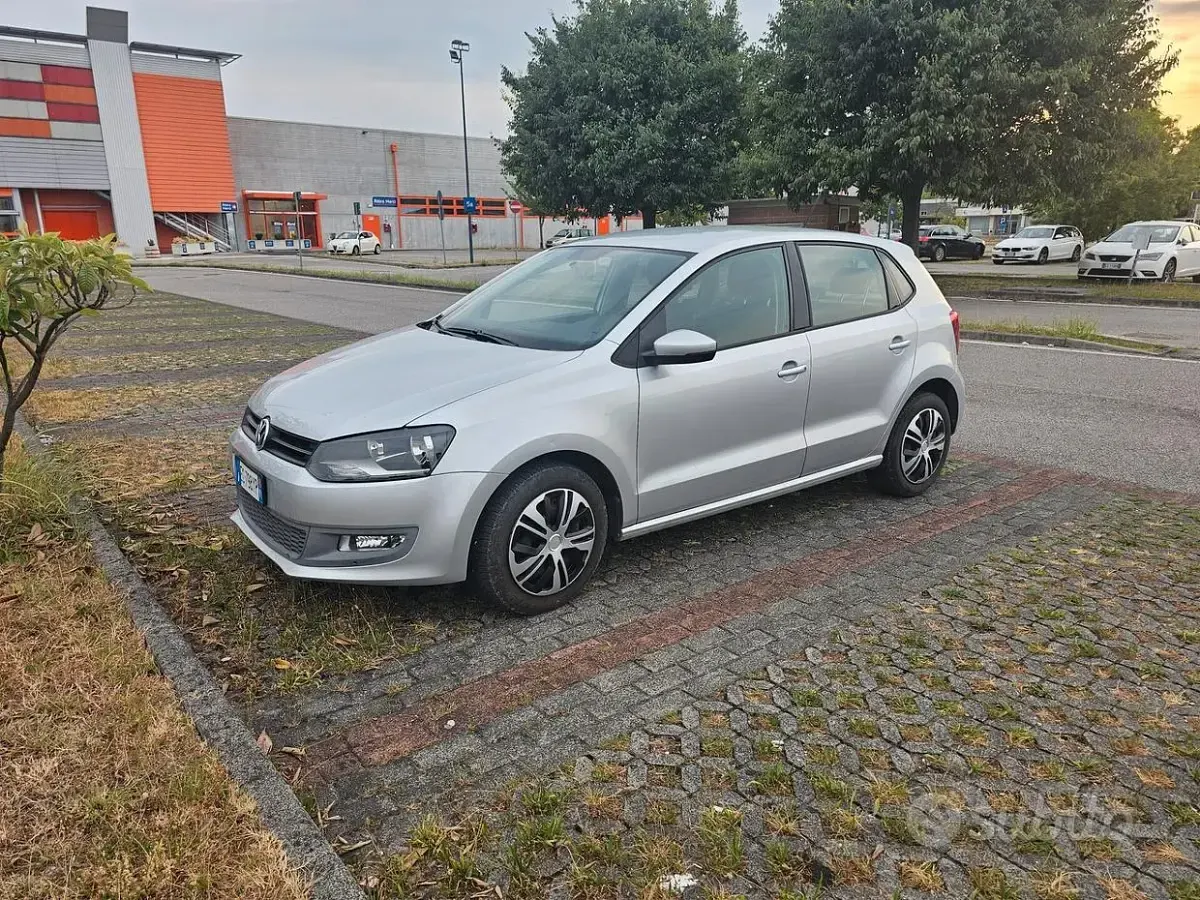 Usata VW Polo Comfortline 69 CV (50 kW) 2010 Grigio Utilitaria